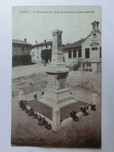 Alte AK Leynes Le Monument aus Morts de la Grande Guerre Kriegerdenkmal [aM32]