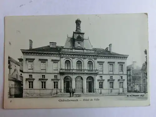 Alte AK Chatellerault Hotel de Ville [aM42]