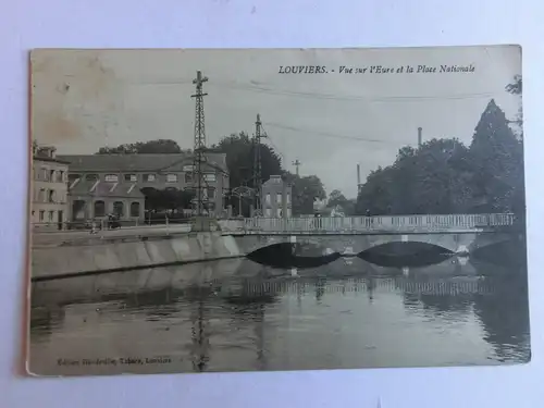 Alte AK Louviers Vue sur l’Eure et la Place Nationale [aM804]