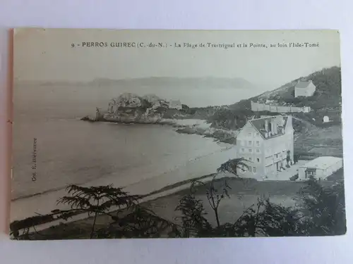 Alte AK Perros Guirec La Plage de Trestrignel et la Pointe [aM607]