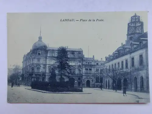 Alte AK Landau Place de la Poste [aX343]