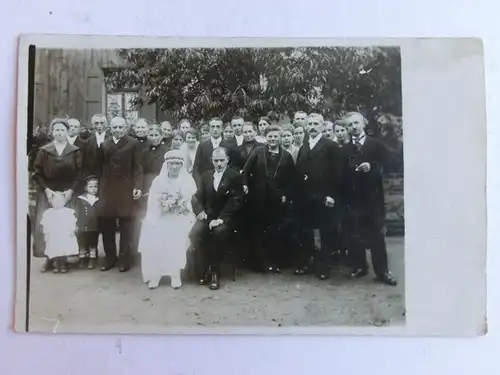 Alte AK Fotokarte Gruppenfoto Hochzeit Brautpaar  um 1930 [aN51]
