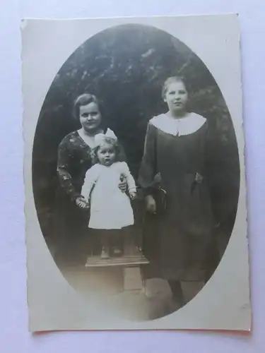 Alte AK Fotokarte 2 Frauen 1 Kleinkind um 1930 [aN7]
