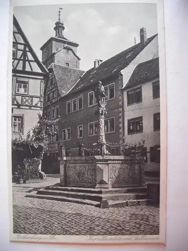 Alte AK Rothenburg Tauber Kapellenplatz mit Seelbrunnen  [aG14]