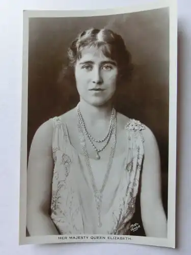 Alte AK Porträt Her Majesty Queen Elizabeth um 1920 [aH224]