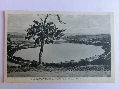 Alte AK Schalkenmehrener Maar mit Dorf Eifel [aJ637]