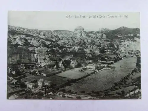 Alte AK Les Baux Le Val d’Enfer [aP639]