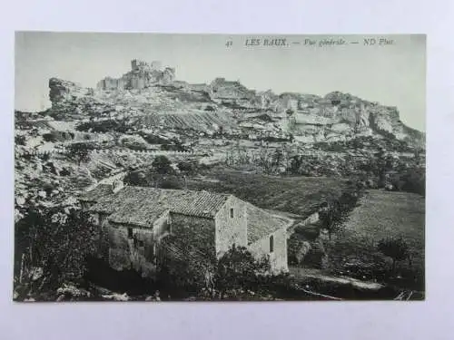 Alte AK Le Baux Vue generale [aP640]