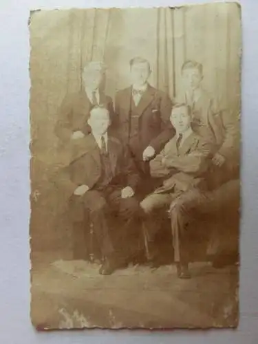 Alte AK Fotokarte 5 Männer (knitterig [aX1061]