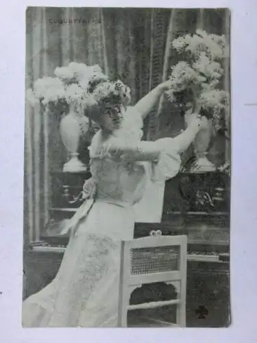 Alte AK Junge Frau mit Blumen 1904 [aT920]