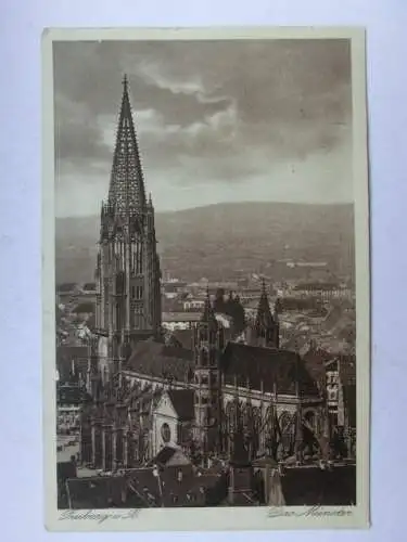 Alte AK Freiburg Münster (interessanter Stempel, Postauto) [W644]