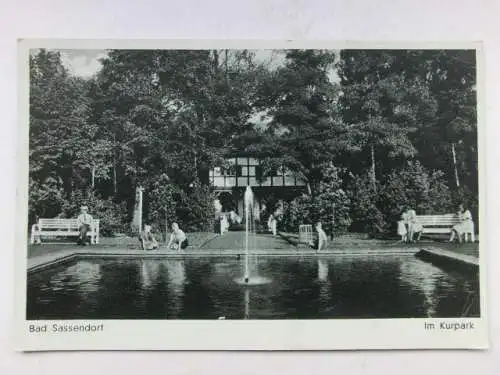 Alte AK Bad Sassendorf Im Kurpark 1944 [R530]