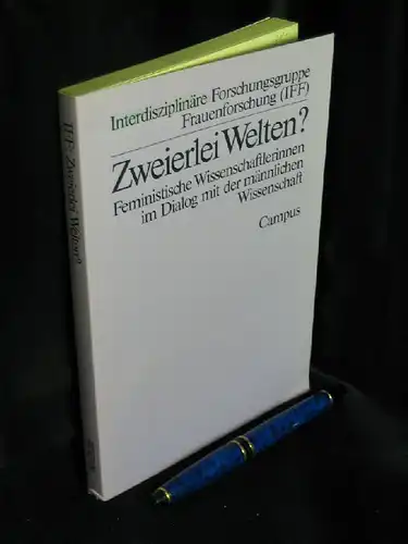 Kramer, Helgard (Herausgeberin): Zweierlei Welten? - Feministische Wissenschaftlerinnen im Dialog mit der männlichen Wissenschaft -  LAGERRÄUMUNG. 