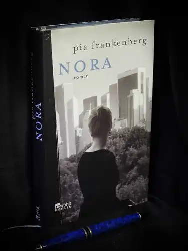 Frankenberg, Pia: Nora - Roman -  LAGERRÄUMUNG. 