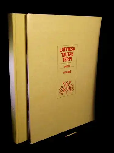 Bremze, Zile + Velta Rozenberga + Ilze Zingite: Latviesu tautas terpi - I vidzeme + Pielikums = Latvian national costumes -  LAGERRÄUMUNG. 