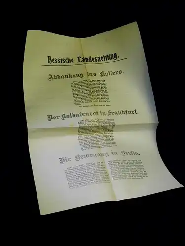 (Einblattdruck): Hessische Landeszeitung. Sondernummer zur Abdankung des Kaisers - Abdankung des Kaisers. Der Soldatenrat in Frankfurt. Die Bewegung in Berlin. -  LAGERRÄUMUNG. 