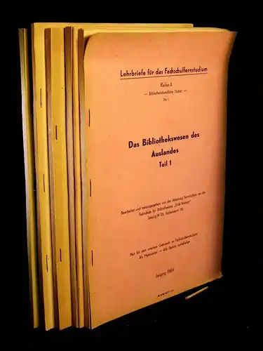 Lehrbriefe für das Fachschulfernstudium (7 Broschüren) - Bibliothekskundliche Fächer. 