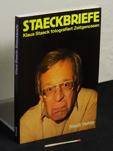 Staeck, Klaus: Staeckbriefe : Klaus Staeck fotographiert Zeitgenossen -  LAGERRÄUMUNG. 