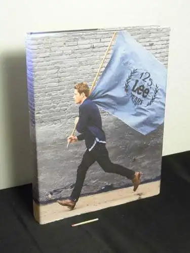 (Lee): Collection book fall/winter 2014 - edition #4 - celebration 125 years. 