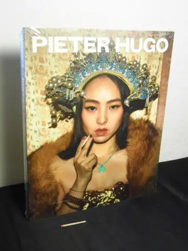 Beil, Ralf und Uta Ruhkamp (Herausgeber): Pieter Hugo, between the devil and the deep blue sea. 