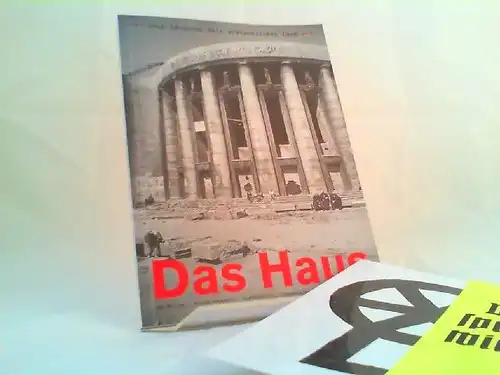 Volksbühne am Rosa-Luxemburg-Platz (Hg.): Nach längerer Zeit erstaunlicher Lärm. Das Haus am Bülow-, Horst-Wessel-, Liebknecht-, Luxemburg-, Rosa-Luxemburg-Platz. [100 Jahre Volksbühne]. 