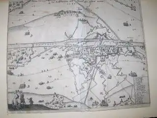 REGENSBURG : Gesamtansicht aus der Vogelperspektive (Vogelschau mit unten rechts Beschreibungen d. Gebäude mit Buchstaben) mit Belagerung der Stadt i. J. 1634 ` Abris der.. 