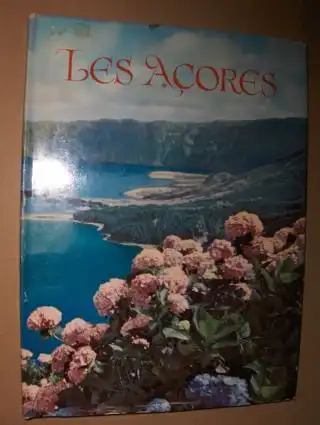 Marjay, Frederic P: LES ACORES "ARCHIPEL MYSTIQUE". Texte et Realisation Artistique. 