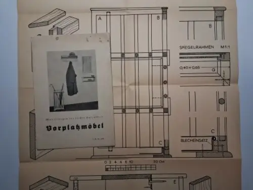 Spannagel *, Fritz und Otto Maier (Verlag): Die Modellbogen für leichte Holzarbeiten Nr. 2107. Vorplatzmöbel (Aufhängebrett 60 cm breit / Schirmständer 60 cm hoch und 30 cm breit). 