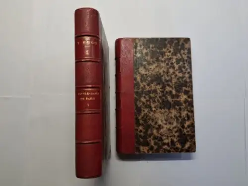 Hugo, Victor: VICTOR HUGO - NOTRE DAME DE PARIS *. Tome Premier / Tome Deuxième. 2 Volumes / 2 Bände. 