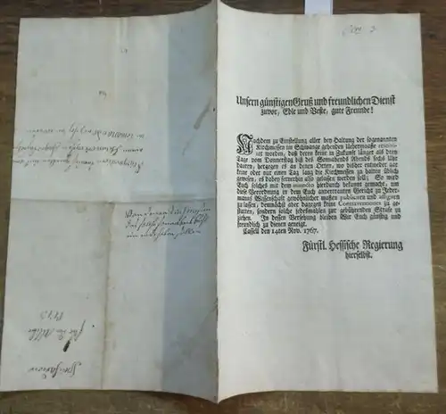 33 x 19,5 cm. 1 Doppelblatt mit Initiale, nur Seite 1 ist bedruckt. Mit den üblichen Brieffalzen. Rückseitig mit handschriftlichen Vermerken von 1773. Guter Zustand.