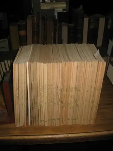 Erde, Die.   Behrmann, Walter (Hg.): Die Erde. Zeitschrift der Gesellschaft für Erdkunde zu Berlin. Konvolut mit 43 Heften: 1949: H.1, 1949/50: H.2, 3/4.. 