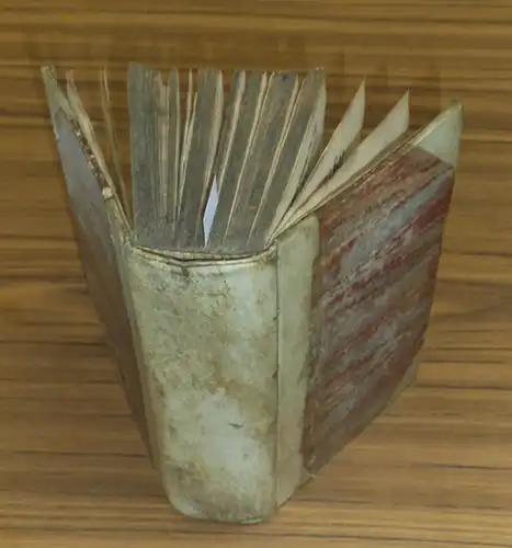 Gottschedinn.   Königliche Akademie zu Paris: Geschichte der königlichen Akademie der schönen Wissenschaften zu Paris darinnen zugleich unzählige Abhandlungen aus allen freyen Künsten, gelehrten.. 