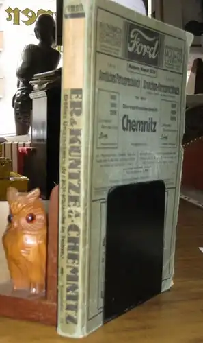 Chemnitz. Telefonbuch: Amtliches Fernsprechbuch und Branchen Fernsprechbuch (Handels , Gewerbe und Berufs Verzeichnis) für den Oberpostdirektionsbezirk Chemnitz. Ausgabe August 1930. Herausgegeben von der Operpostdirektion nach.. 