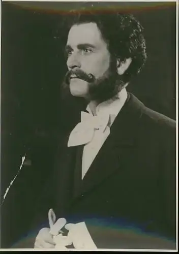 s/w-Foto von Edmund Schellhammer in "Der Walzerkönig" von Johann Strauss