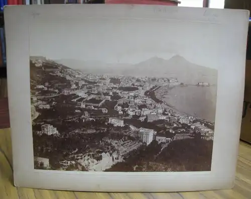 Neapel. - Sommer, G(iorgio, 1834 - 1914): Napoli dal Vomero. Originale Fotografie. 