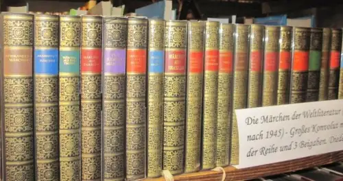 Märchen der Weltliteratur   Großes Konvolut, bestehend aus 57 Bänden der Nachkriegsausgabe und vier Beigaben der Vorkriegsausgabe. Enthalten sind : Ungarische Volksmärchen / Italienische.. 