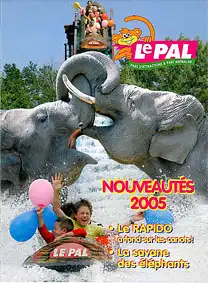 Broschüre mit Lageplan (Elefanten vor Wasserrutsche). 
