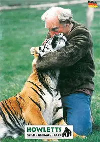 Wild Animal Park (Aspinall umarmt Tiger). 