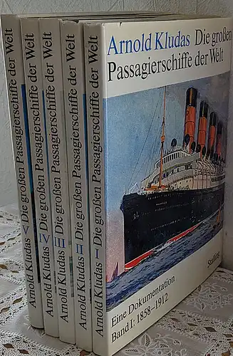 Kludas, Arnold: Die großen Passagierschiffe der Welt. Eine Dokumentation,  5 Bände. 