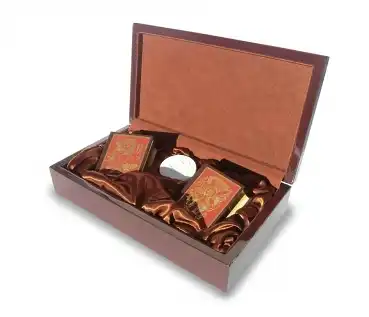 Bilder-Bibel des Alten und Neuen Testamentes. Miniaturbuch. PRACHTAUSGABE. 2 Bde mit original Meissener Medaille (Bisquitporzellan).