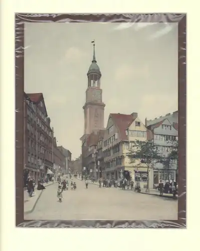 Hohler Weg in Hamburg-Neustadt, vom Schaarmarkt aus gesehen. Handkolorierter Kupfertiefdruck