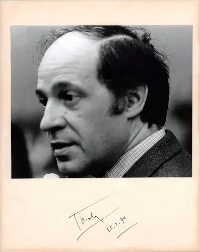 PORTRAIT Pierre Boulez. Schwarz-Weiss-Fotografie, Kopfbild im Dreiviertelprofil, Boulez, Pierre