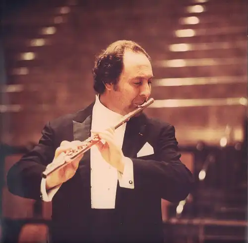 PORTRAIT Jean-Pierre Rampal (1922-2000). Original-Farbfotografie. Hüftbild im Dreiviertelprofil, Rampal, Jean-Pierre