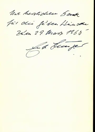 Jünger, Ernst (1895-1998), dt. Schriftsteller u. Entomologe: Original-Schwarzweißfoto mit Unterschrift. Umseitig mit eigenh. Dankesgruß. 