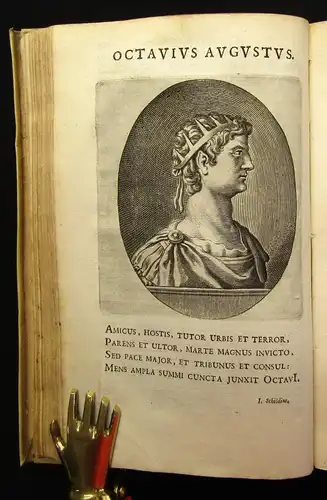 Suetonius C. Suetonius Tranquillus, Et in eum Commentarius Exhibente Joanne 1662