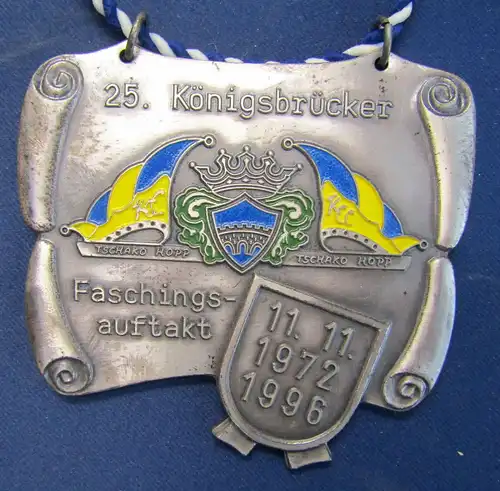 Große Plakette mit Kordel "25. Königsbrücker Faschingsauftakt" 1996 selten sf