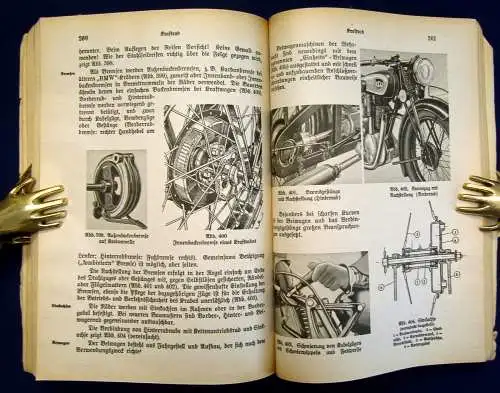 Handbuch für Kraftfahrer Mit 485 teils mehrfarbigen Abb. und 2 Tafeln 1900 js