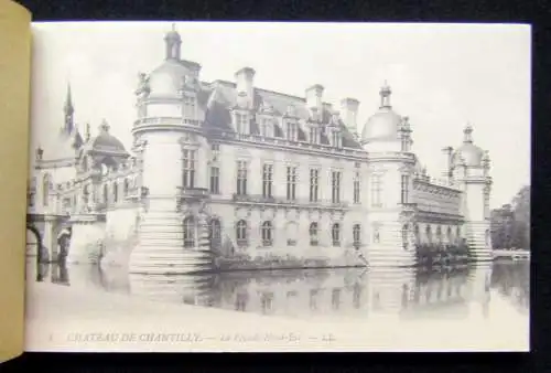 24 Cartes Postales Detachables Chantilly , 12 Postkarten von Chantilly um 1920