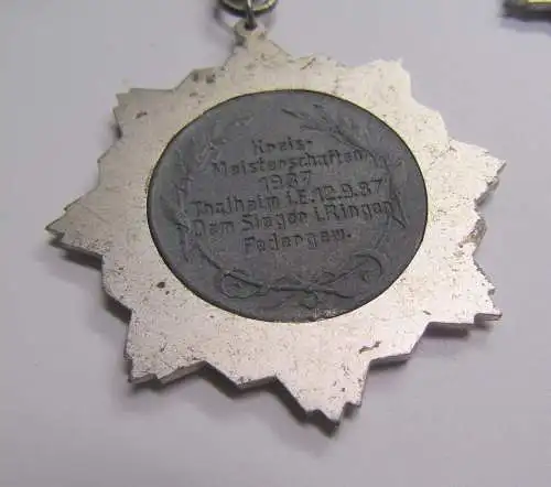 4 Medaillen/ Abzeichen im Ringen 1x Chemnitz 3x Thalheim 1935-1937 Metall-Zink