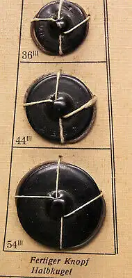 Stoffknopfteile "Drückzu" zur Selbstanfertigung von Stoffknöpfen um 1920 sf